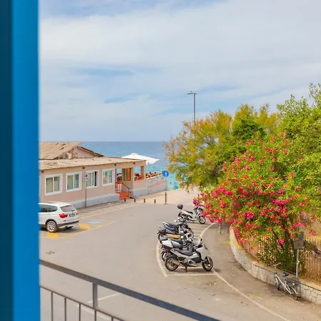Helloelba Le Ghiaie Beach Holiday home
